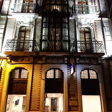 Puerto De 利亚内斯