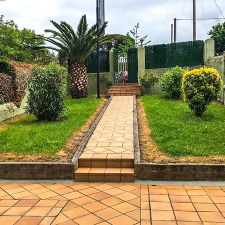 Puerto De 利亚内斯