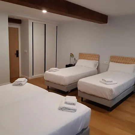 Puerto De 利亚内斯